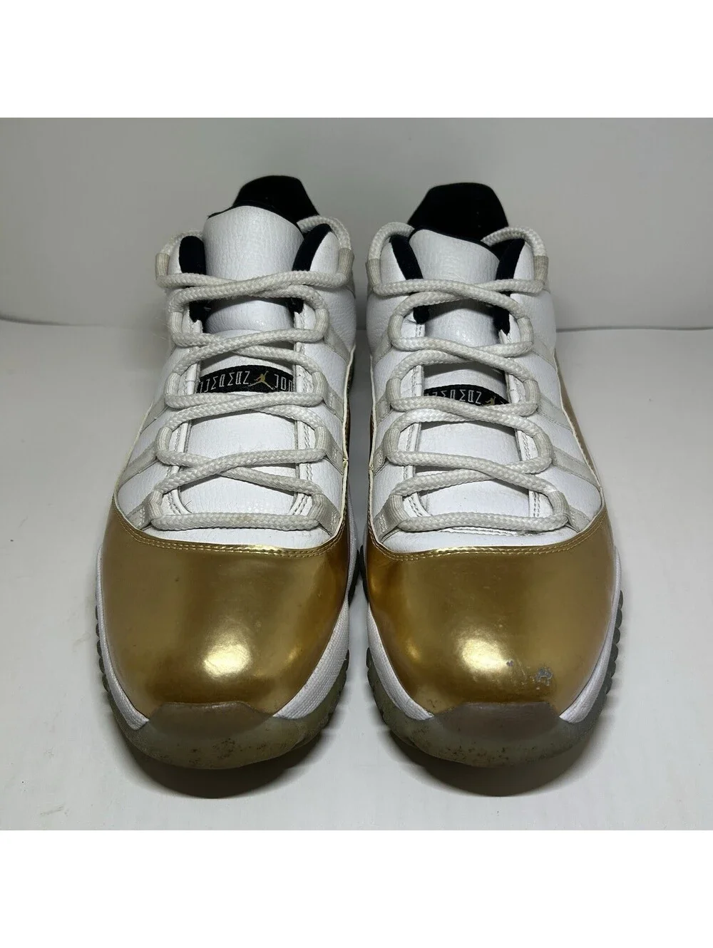 Air Jordan 11 Retro Low Closing Ceremony 2016 - Size 10.5 - (528895-103)